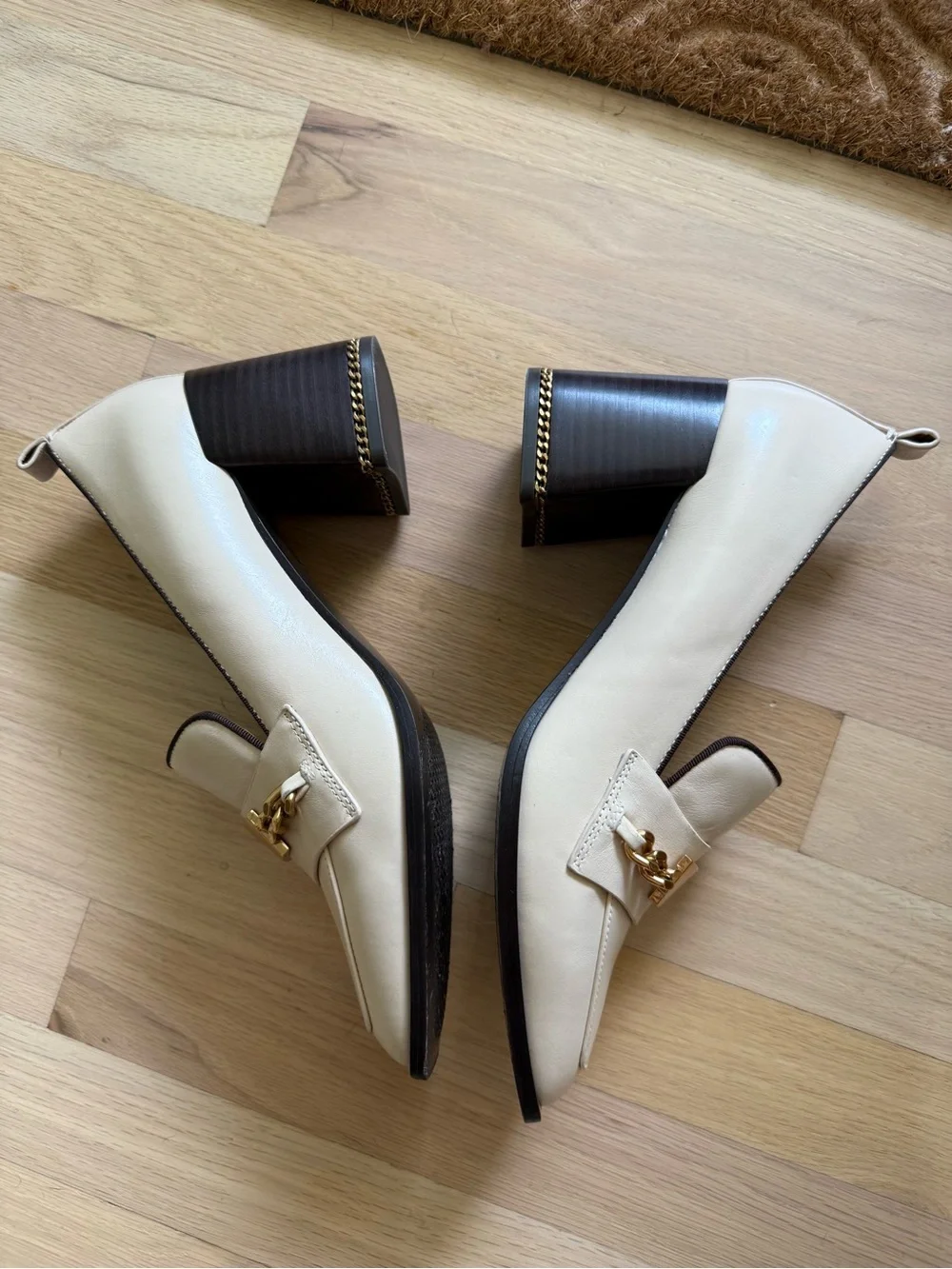 Tory Burch Ruby Loafer Pumps - Dulce de Leche/Coconut Cream - Size 9